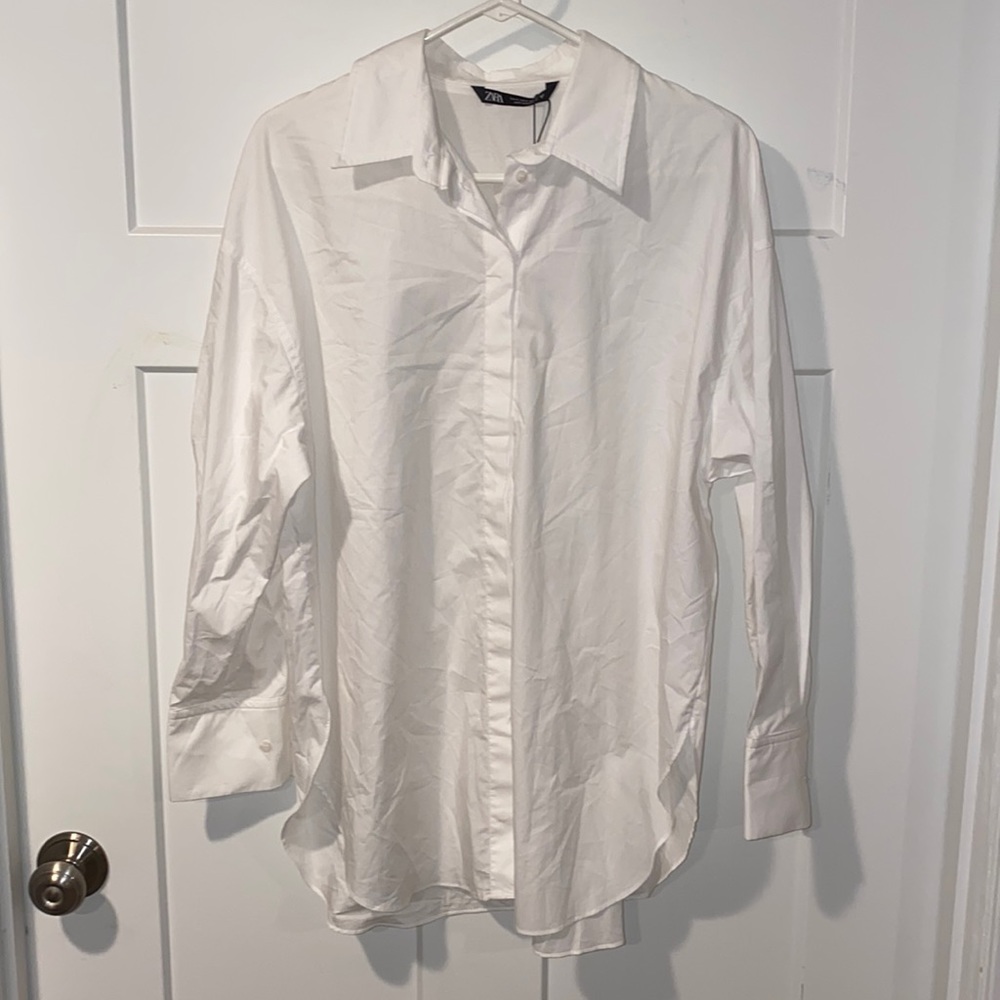 NWT Zara classic button down size US small